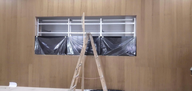 廣東揭陽普寧法院55寸0.88拼接屏安裝現(xiàn)場(chǎng)