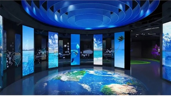 揭秘：弧形開合屏幕，未來科技新寵兒！