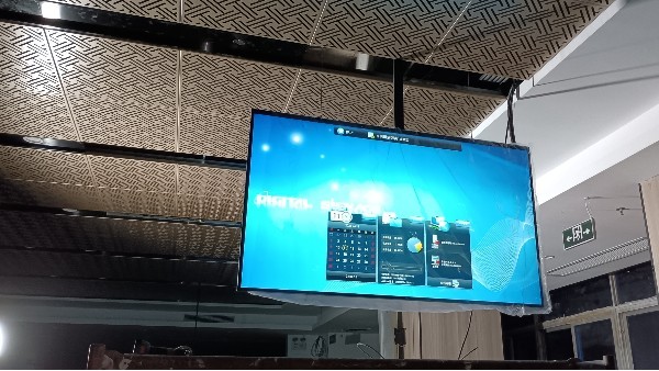 解析：雙面廣告機(jī)能不能增加觸摸功能？有什么優(yōu)勢(shì)？